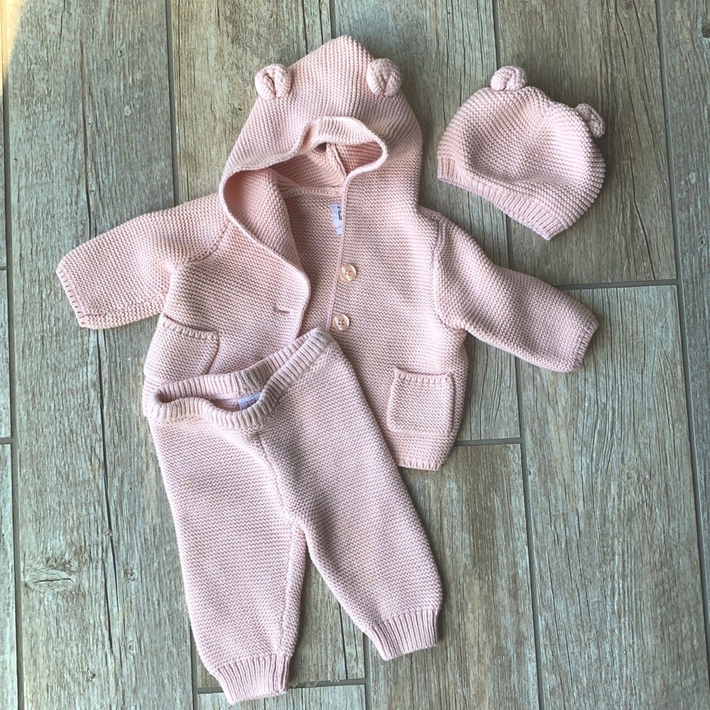 BUNDLE Baby Gap pink 0-3m newborn bear sweater set